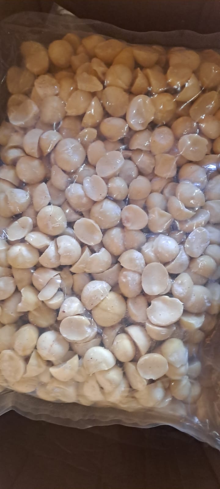 Premium Macadamia Nuts 500g | Fresh & Naturally Rich | Vilakatchi